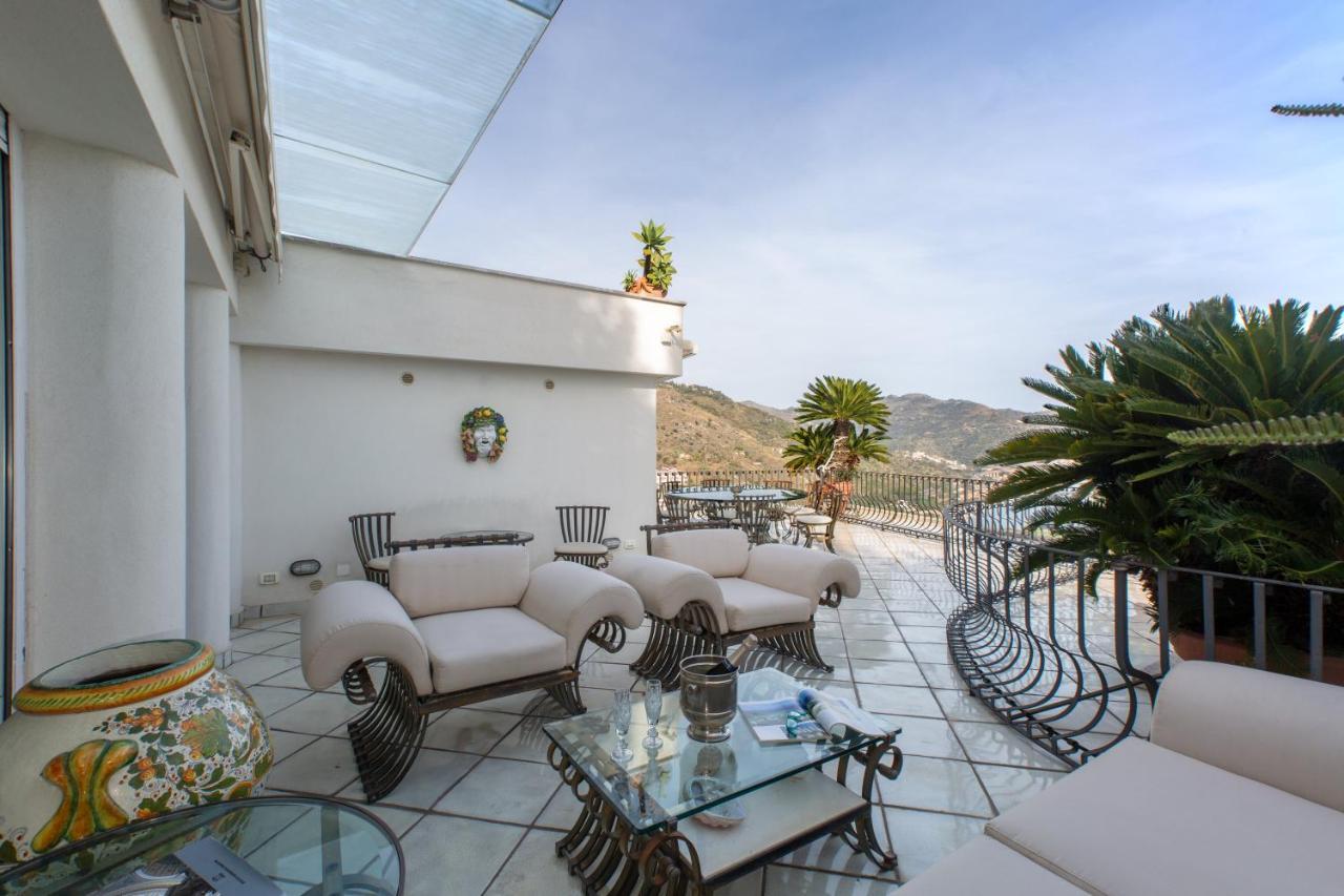 Bellavista House Apartman Taormina Kültér fotó